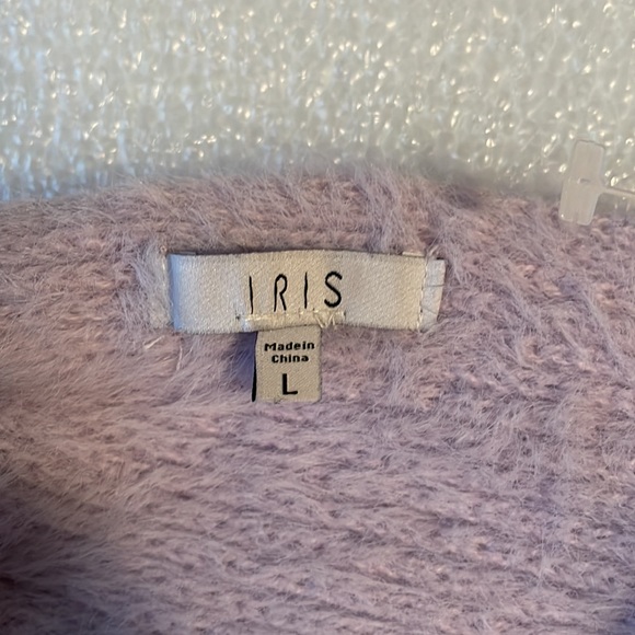 Soft mauve sweater with cross over in back pretty loose knit - Picture 3 of 8